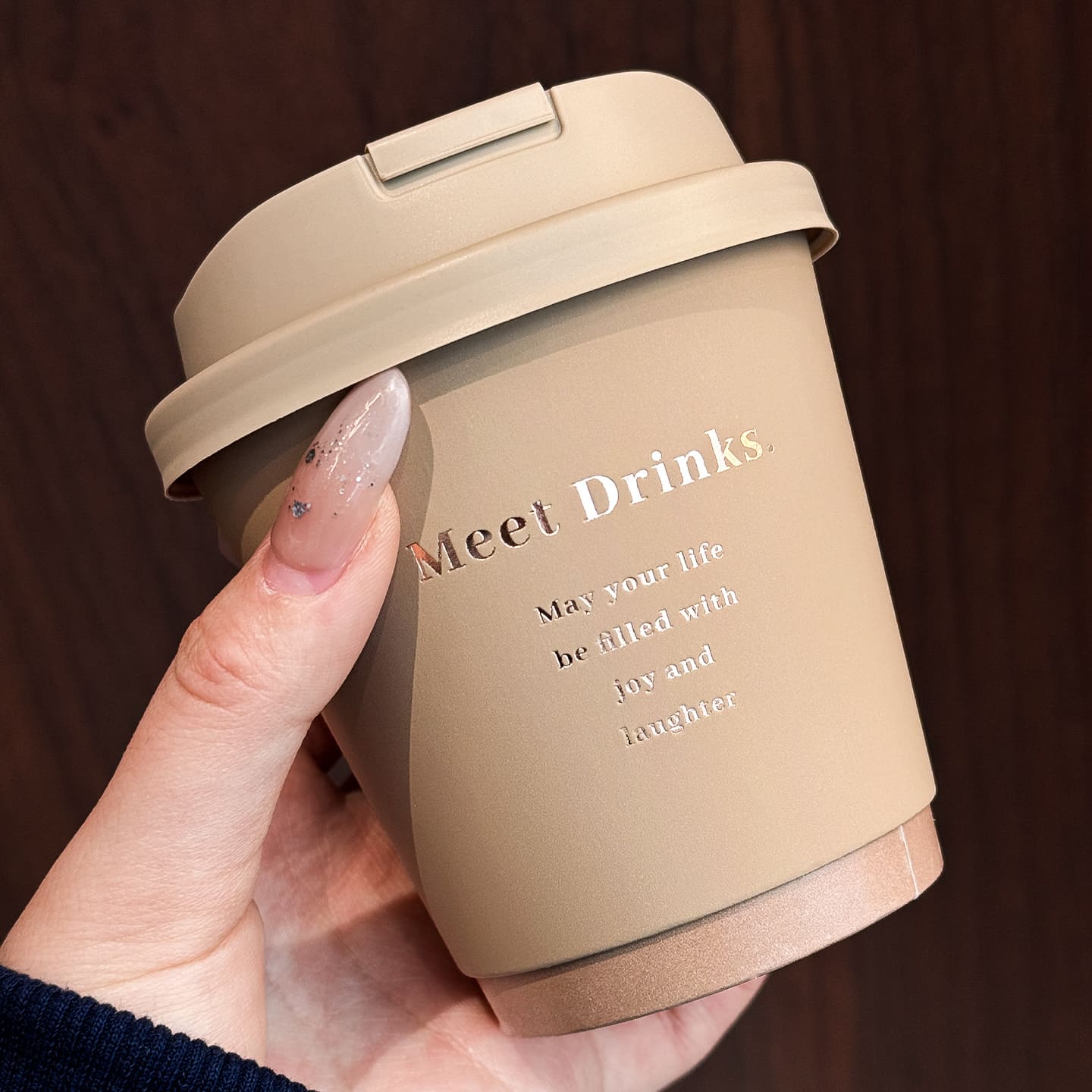 Custom double-wall paper cup with takeaway lid